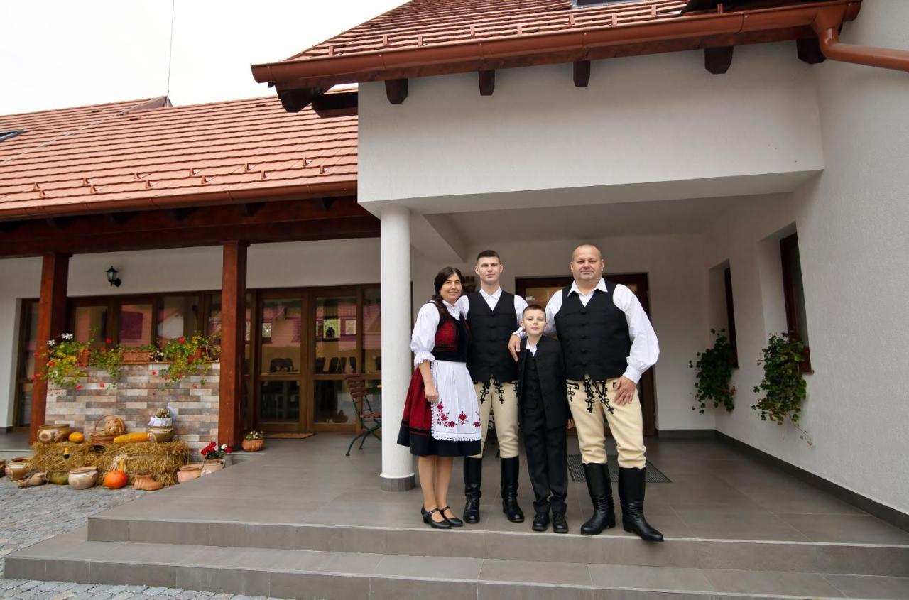 Patakmenti Panzio Spa Corund  Buitenkant foto