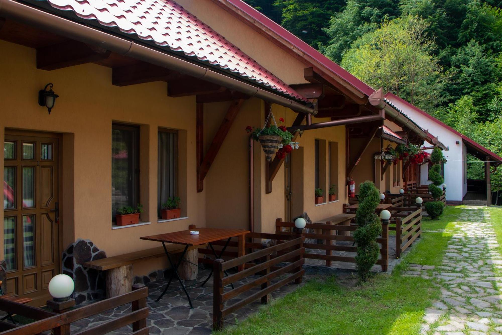 Patakmenti Panzio Spa Corund  Buitenkant foto